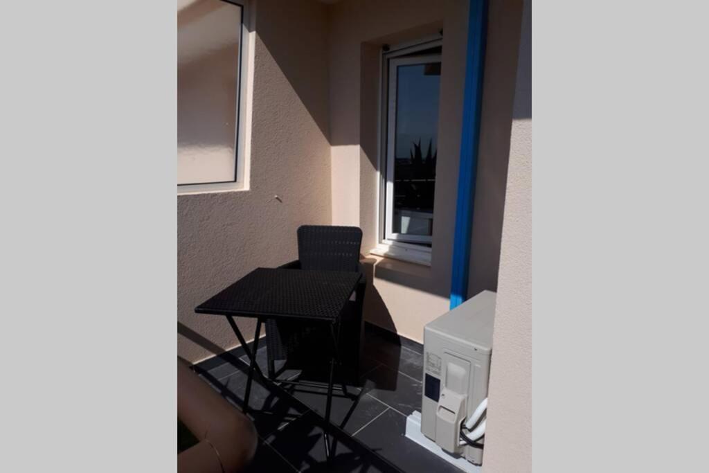 T2 Climatise Vue Sur Mer, Wifi, Piscine Et Parking Sète Eksteriør billede