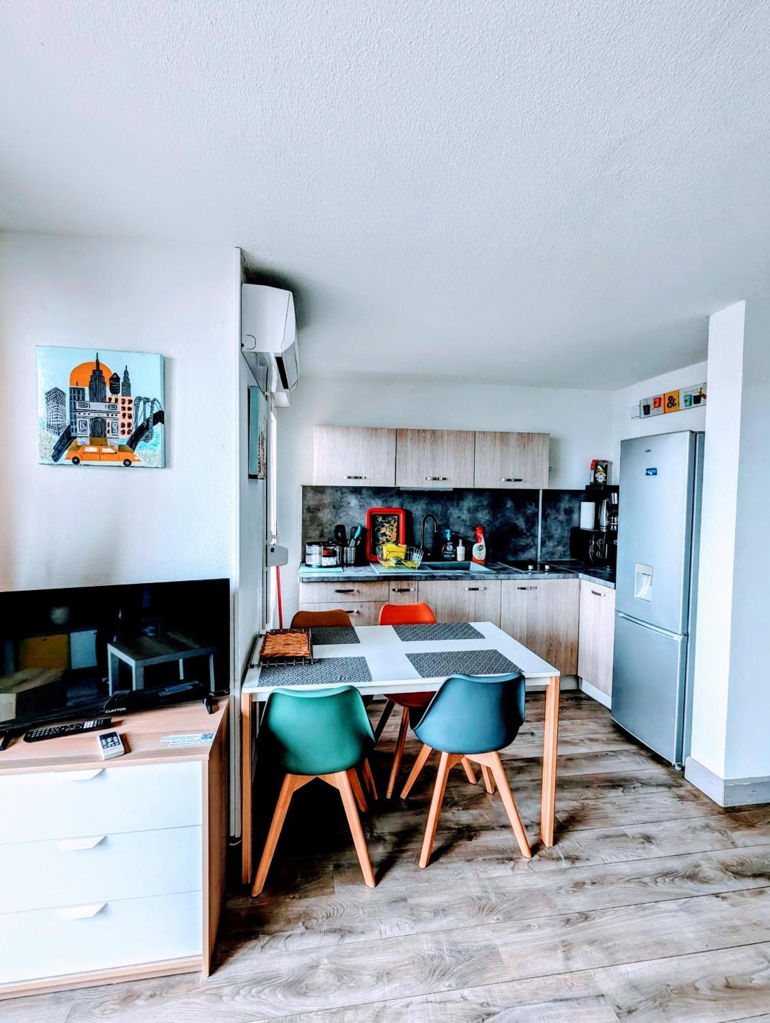 T2 Climatise Vue Sur Mer, Wifi, Piscine Et Parking Sète Eksteriør billede
